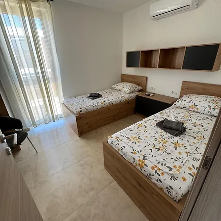 Mukalba E3 Prvi Kat מדולין